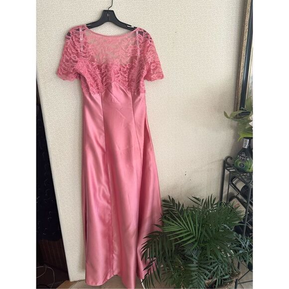 Alfred Angelo vintage gown - Picture 1 of 8